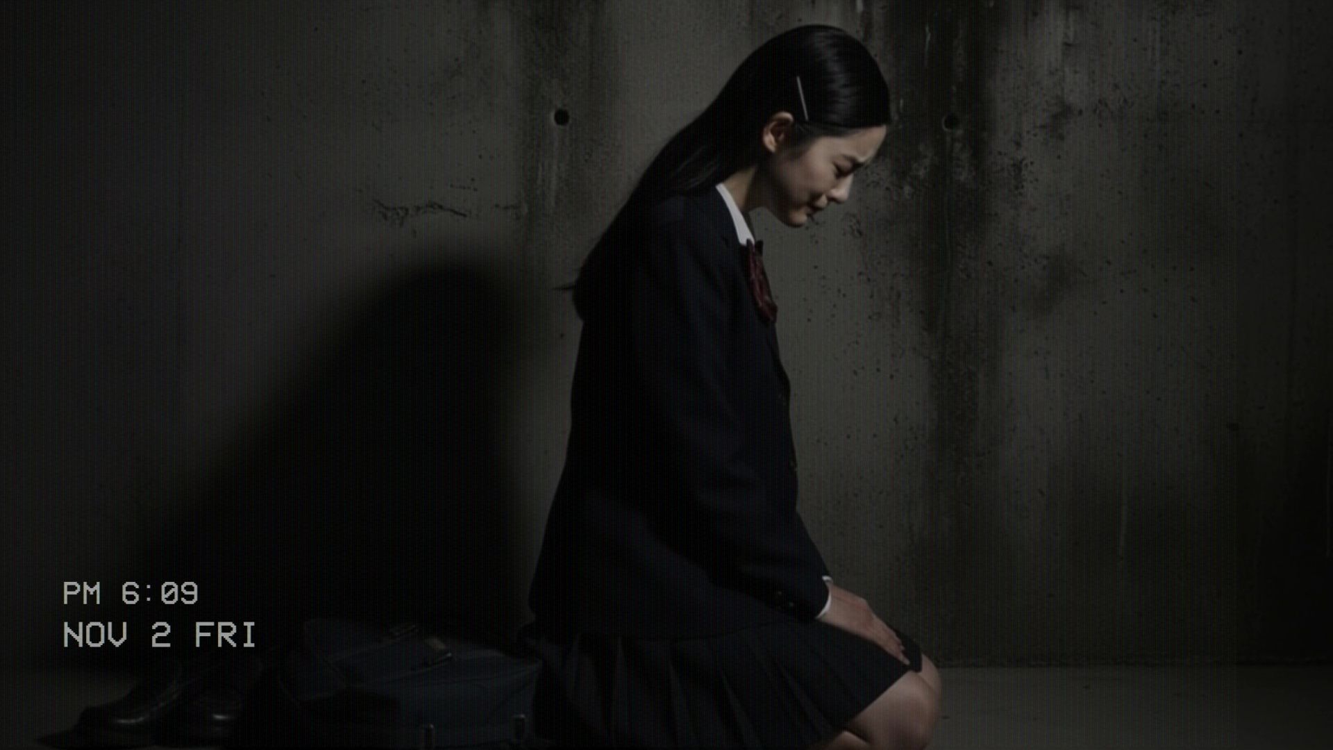 万引き女子校生のお仕置き謝罪動画 13